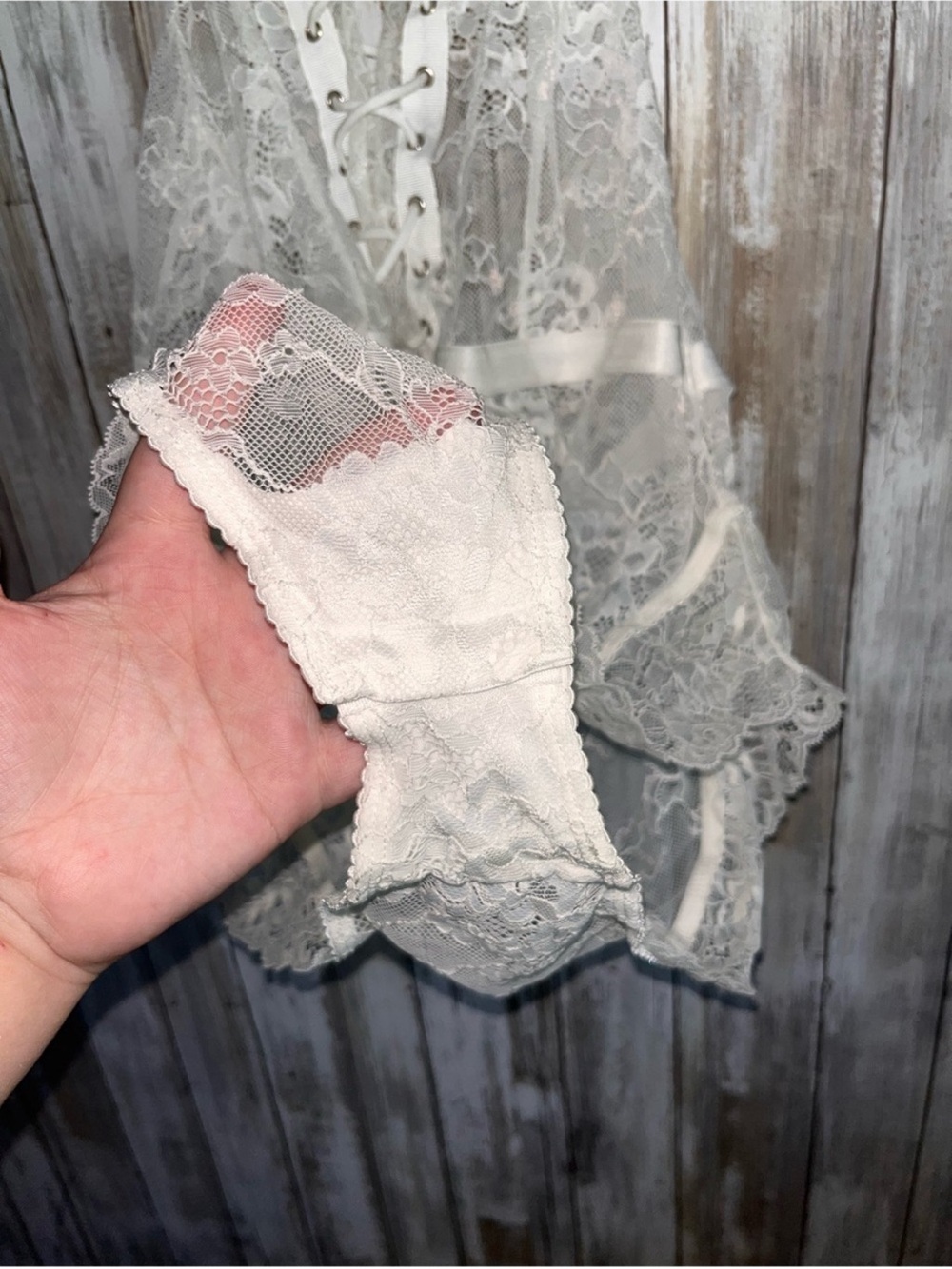Torrid White Lace Halter Lace-Up Teddy Lingerie Bodysuit 0 L NWT - Picture 3 of 6